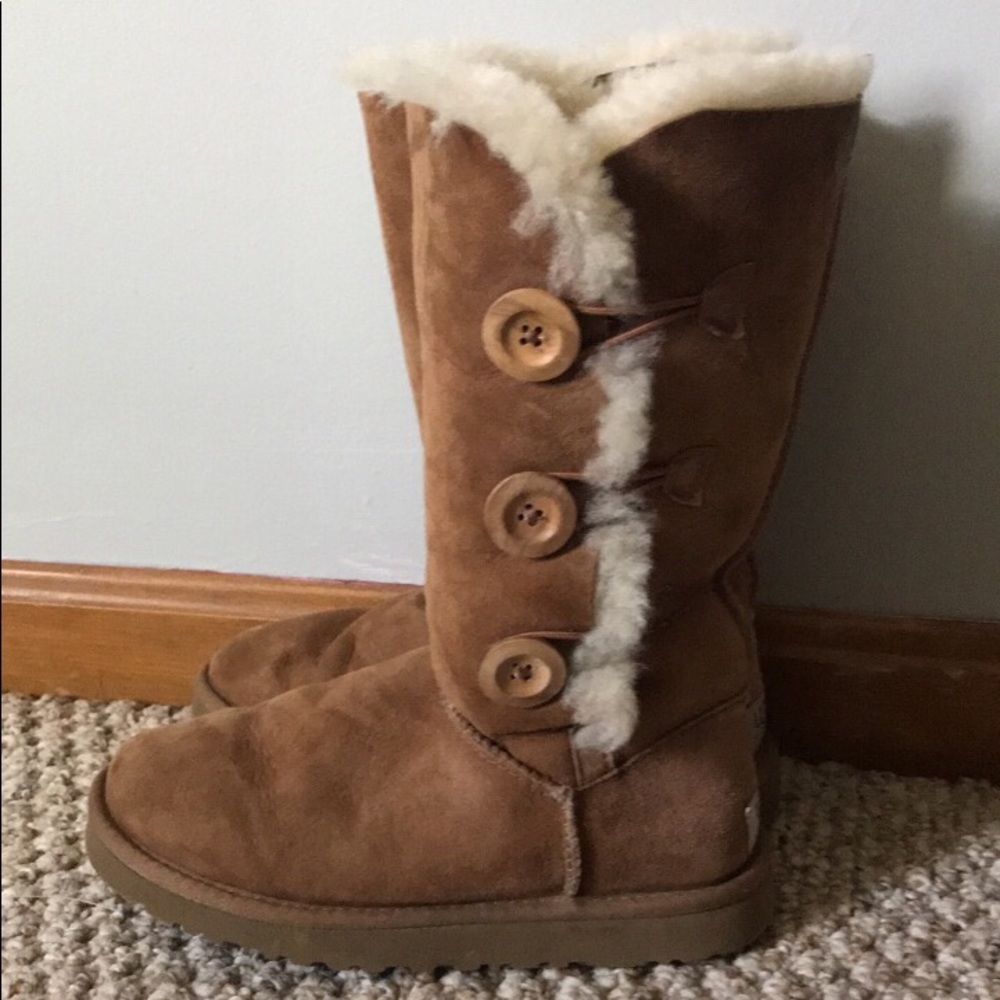 Uggs. Size 5